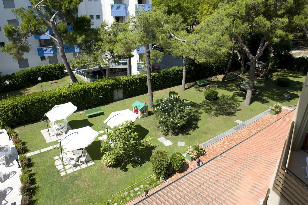 Hotel Bristol 利尼亚诺萨比亚多罗 外观 照片